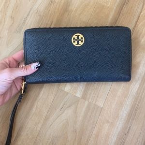 Tory Burch wallet